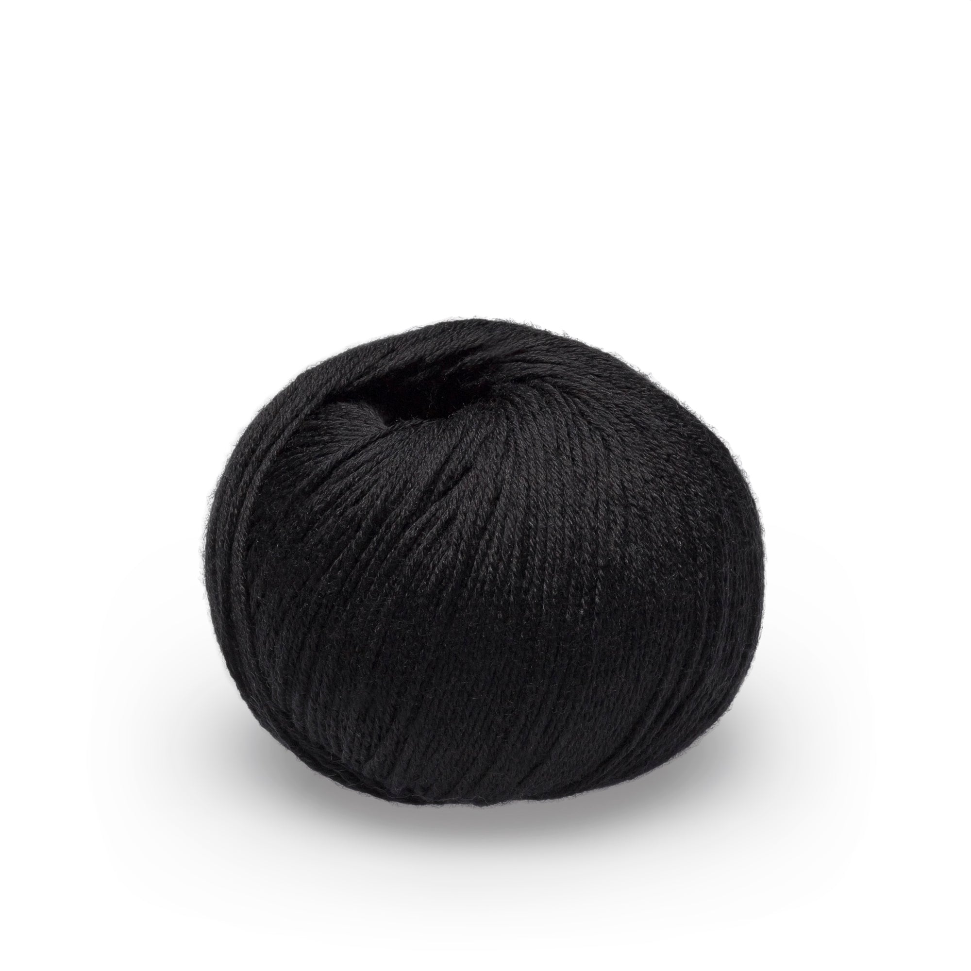 01-Merino-DK-042_Black.jpg