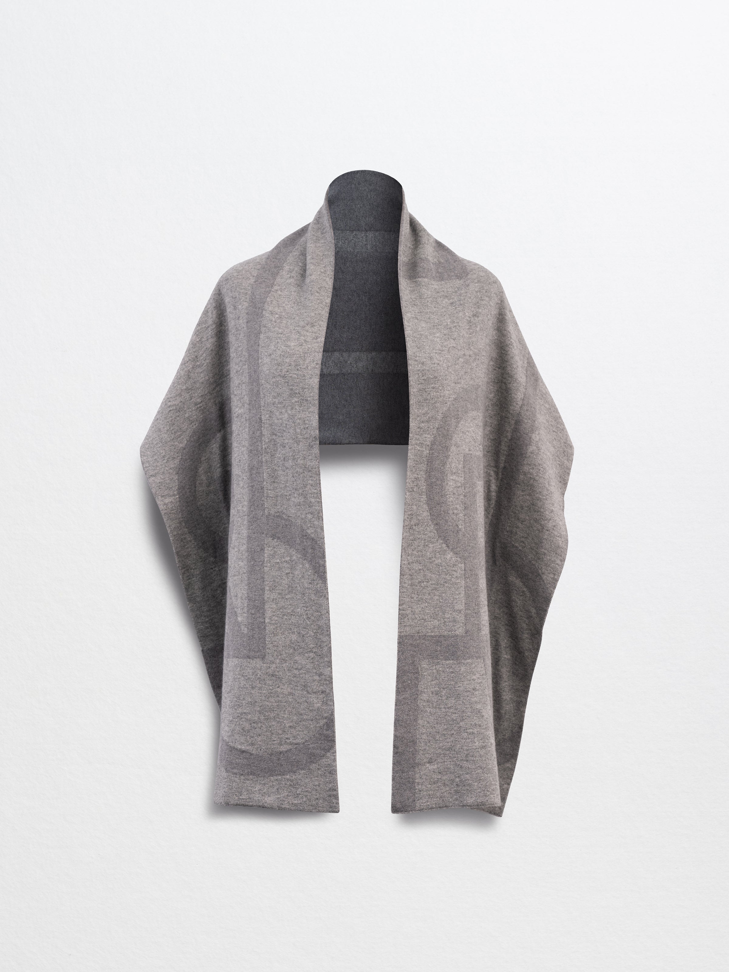 CLEMENTINE-CHAPTEr.R Scarf-Grey