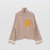 DULCE - Turtle Neck Pullover w/contrast pockets - Beige