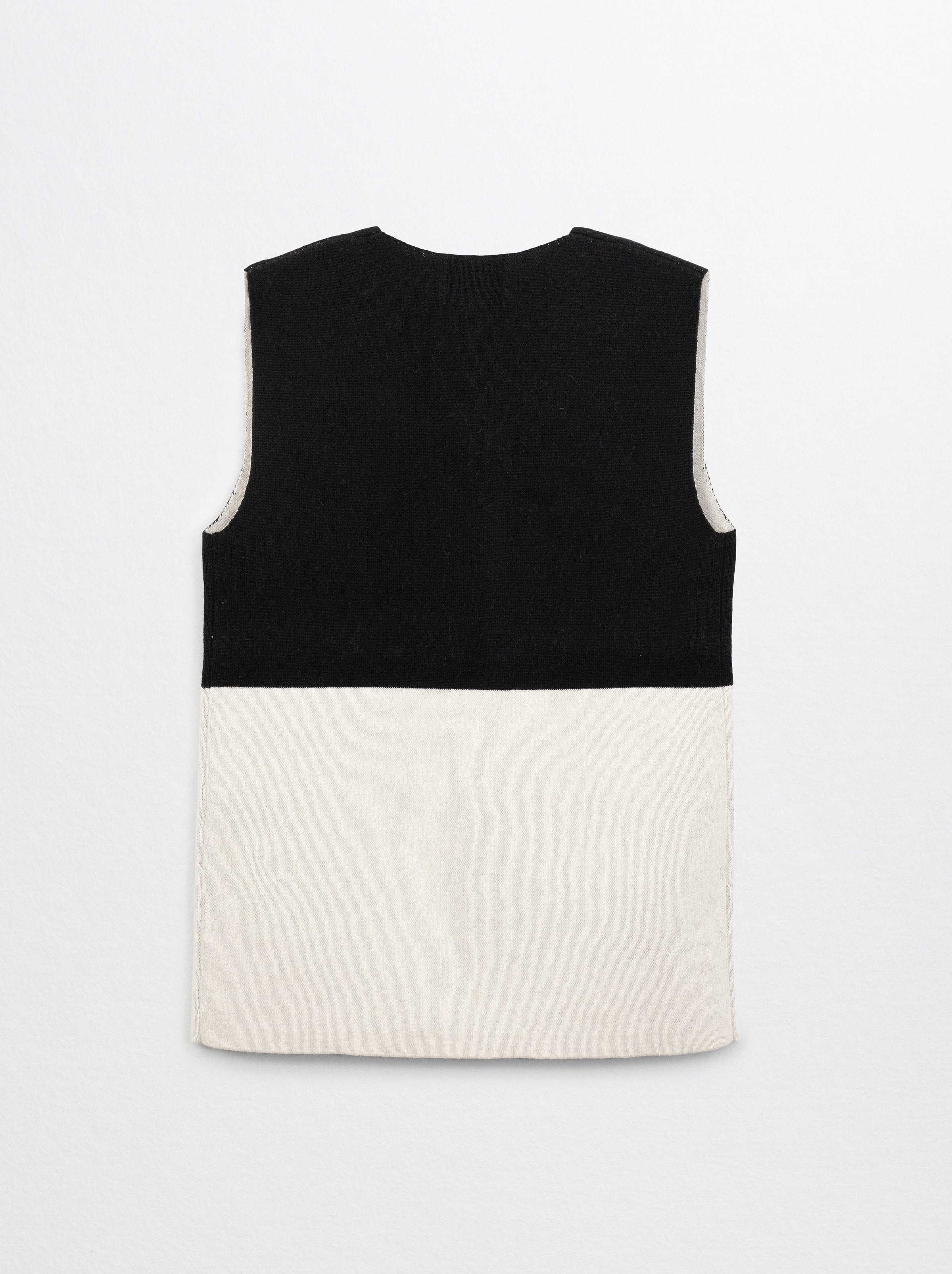 DINA-Cashmere B/W Sleeveless Cardigan-Black-M