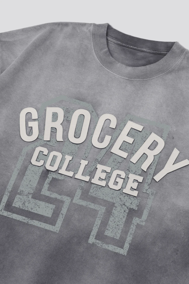GROCERY WASHED COLLEGE PATCHWORK GRAPHIC TEE/ SUN FADED GREY