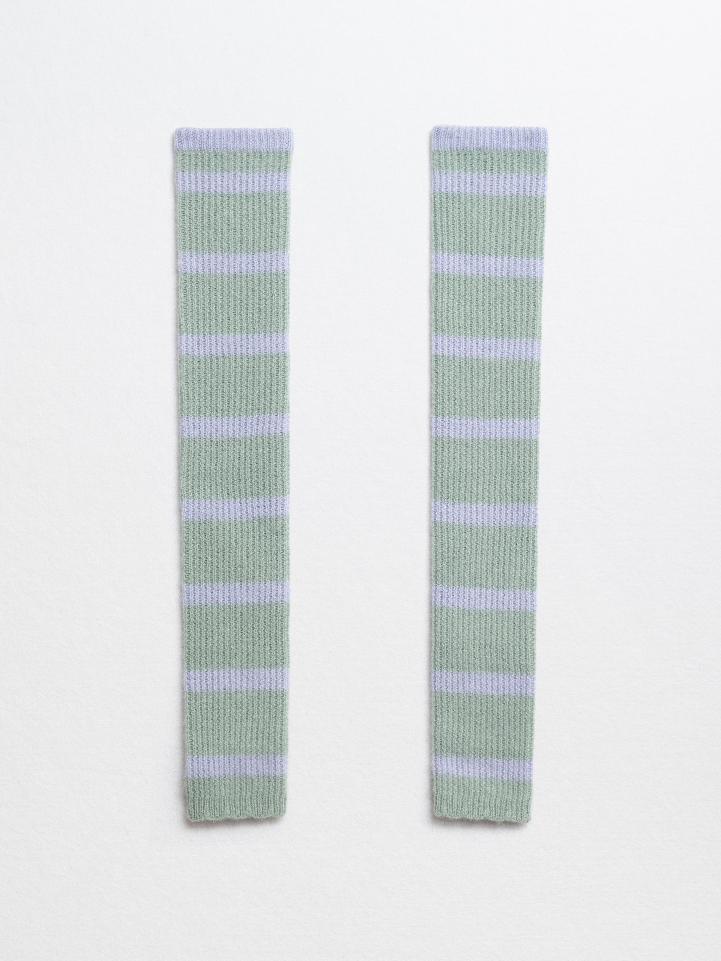 ARIELLE - Playful Sleeves in Ribs